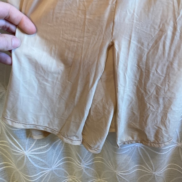 Vanity Fair Slip - Picture 3 of 7